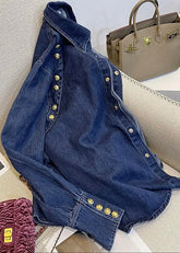 Camisas vaqueras de otoño hechas a mano en azul oscuro con cuello Peter Pan, bolsillos de patchwork y botones.